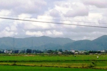 Người mẹ 4 con bị sét đánh chết khi đi làm đồng