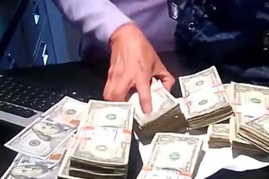 Khôi hài chuyện đã ăn cướp lại còn đăng ảnh khoe “chiến tích”