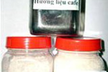 Bọt xà phòng trong tách... cà phê