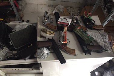 Triệt phá đường dây mua bán vũ khí lớn