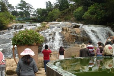 Đà Lạt: Ai bức tử “sơn nữ” Cam Ly?