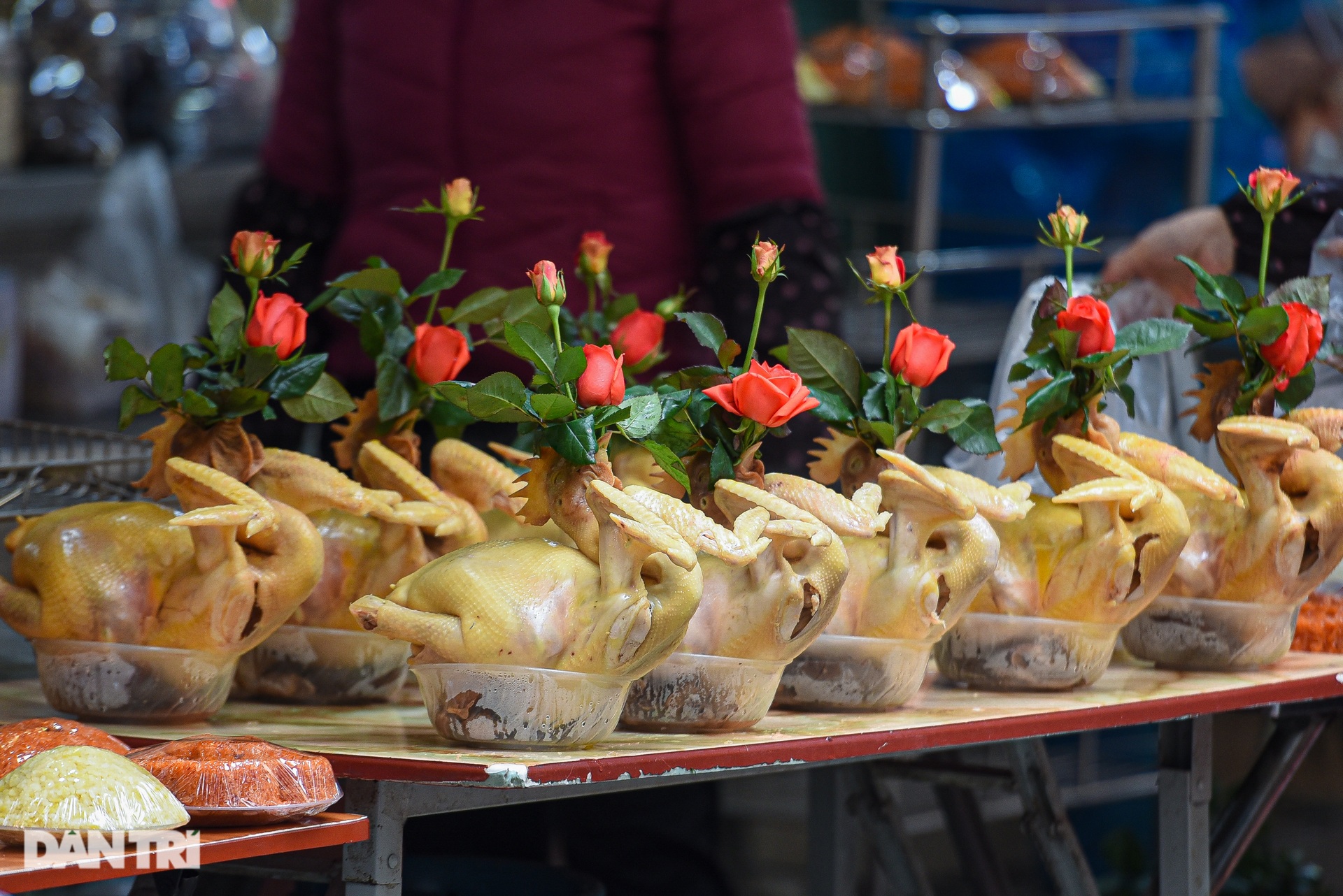 Tiểu thương chợ nhà giàu Hà Nội kêu ế không bán được hàng thì mất Tết - 5