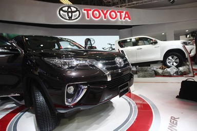 Toyota Fortuner 2017 chính thức ra mắt thị trường Việt Nam