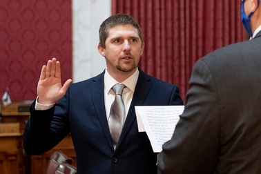 Nghị sĩ Mỹ từ chức vì tham gia bạo loạn ở trụ sở quốc hội