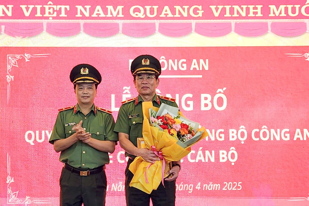 Giám đốc Công an thành phố Đà Nẵng nghỉ hưu từ ngày 1/5 - 1 Giám đốc Công an thành phố Đà Nẵng nghỉ hưu từ ngày 1/5 - 1