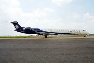 Hàng không hủy hàng loạt chuyến bay vì bão số 7