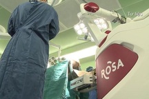 Nâng khống giá thiết bị y tế, viện Bạch Mai không phải nơi đầu tiên