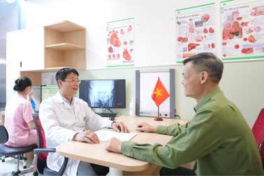 Bác sĩ mang trái tim người lính, kiên cường trên mọi mặt trận