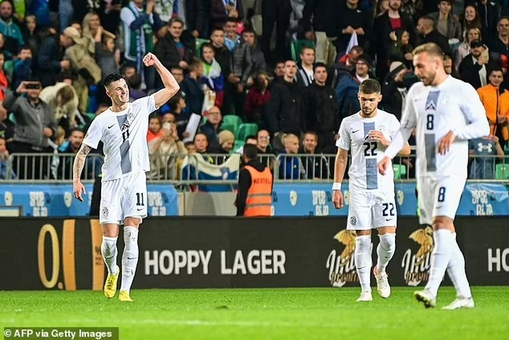 Siêu phẩm của Van Basten được tái hiện ở UEFA Nations League - 1 Siêu phẩm của Van Basten được tái hiện ở UEFA Nations League - 1