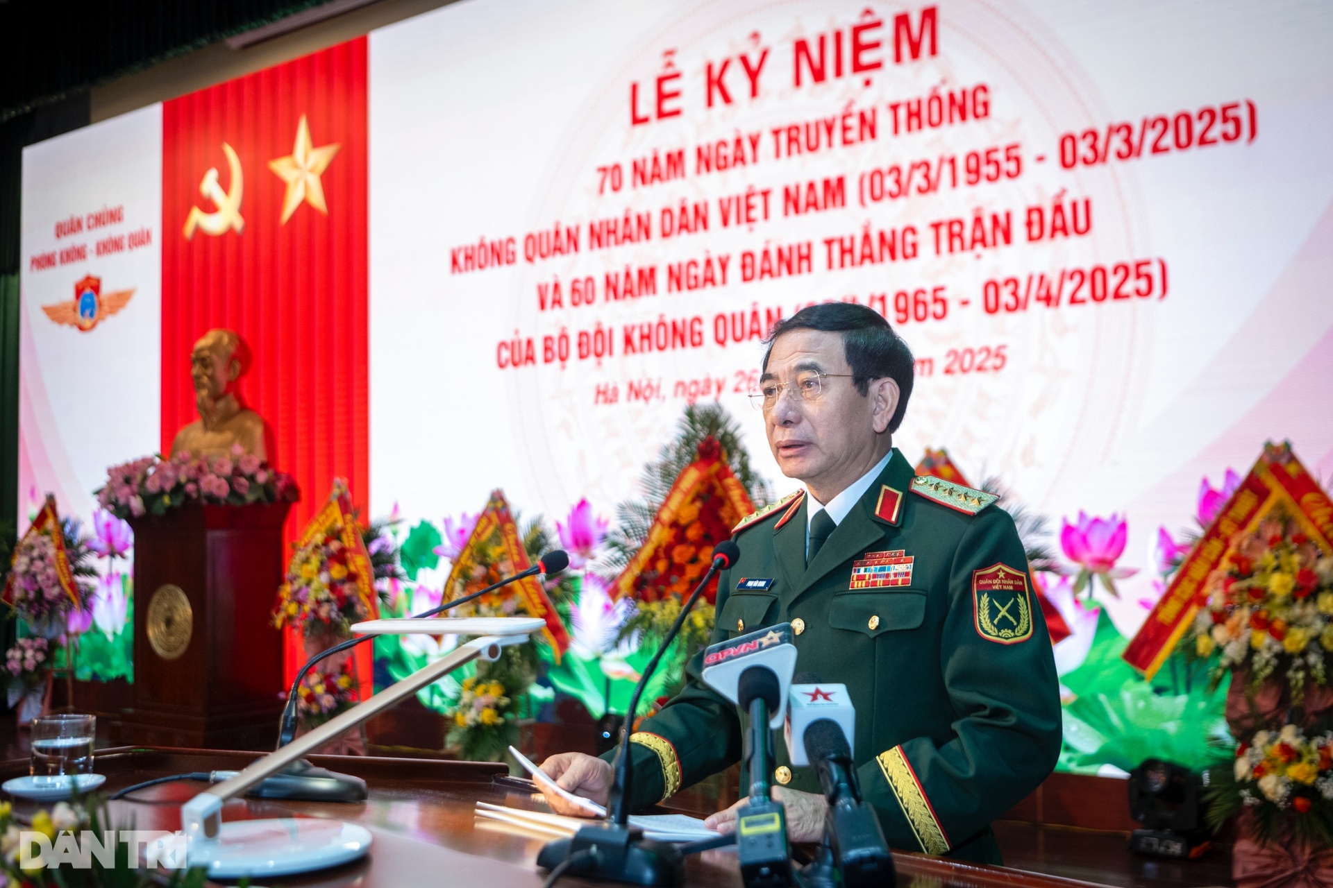 Đại tướng Phan Văn Giang dự Lễ kỷ niệm 70 năm Không quân nhân dân Việt Nam - 4 Đại tướng Phan Văn Giang dự Lễ kỷ niệm 70 năm Không quân nhân dân Việt Nam - 4