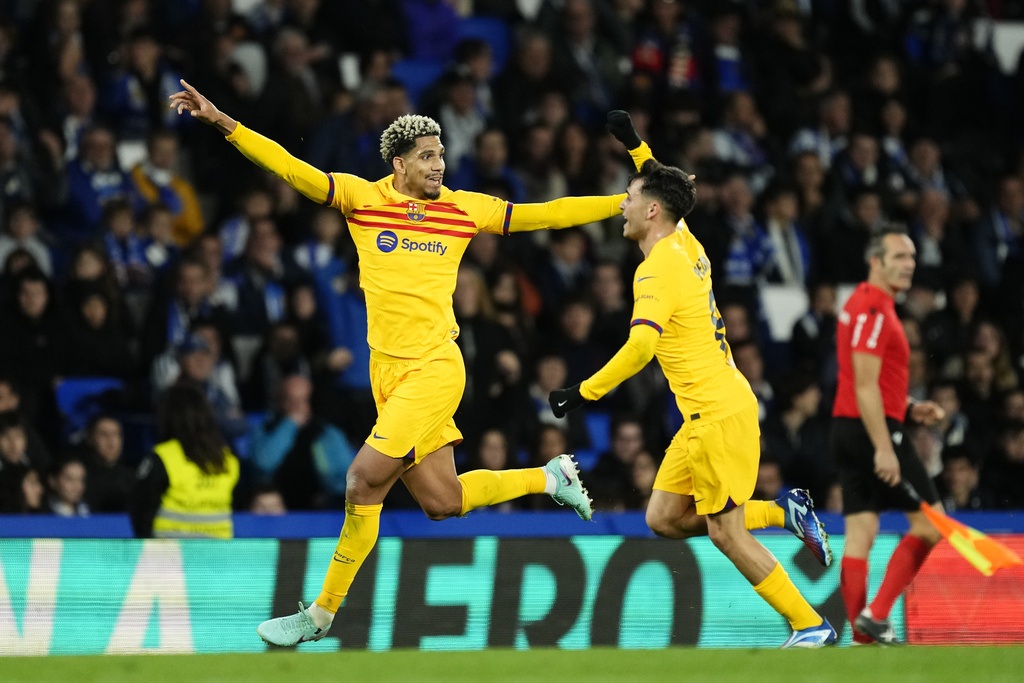 ឈ្នះក្នុងម៉ោងឈប់សម្រាក Barcelona បន្តដេញតាម Real Madrid - ២ Thắng nghẹt thở phút bù giờ, Barcelona tiếp tục bám đuổi Real Madrid - 2