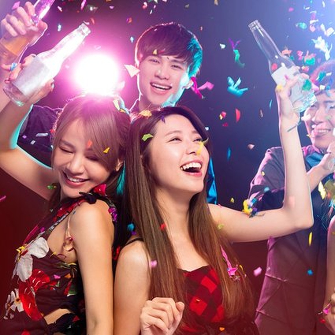 Dạy con sống buông thả ngủ với nhiều phụ nữ, doanh nhân hứng chỉ trích - 1 Dạy con sống buông thả ngủ với nhiều phụ nữ, doanh nhân hứng chỉ trích - 1