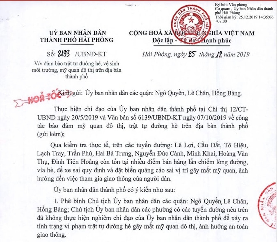 3 chủ tịch quận bị phê bình, tình trạng lấn chiếm vỉa hè vẫn phức tạp - 1 3 chủ tịch quận bị phê bình, tình trạng lấn chiếm vỉa hè vẫn phức tạp - 1
