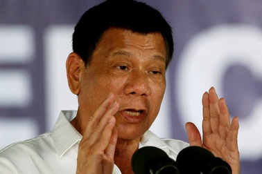 Tổng thống Philippines dọa ném quan chức tham nhũng từ trên trực thăng