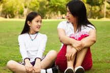 Dạy về giới tính và "yêu đương" cho trẻ theo từng giai đoạn