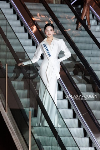 Hương Giang tự tin trả lời phỏng vấn bằng tiếng Anh tại Hoa hậu Hoàn vũ - 5