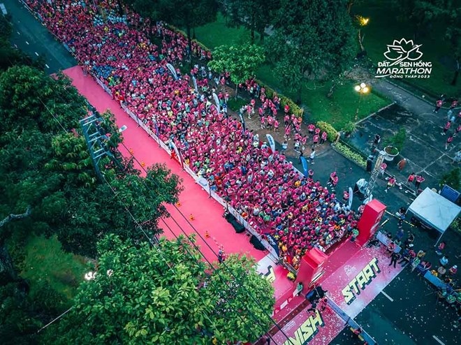 Dong Thap Maratonu 2024'e 10.000 sporcu katılıyor - 1 10.000 vận động viên tham gia giải marathon Đồng Tháp 2024 - 1