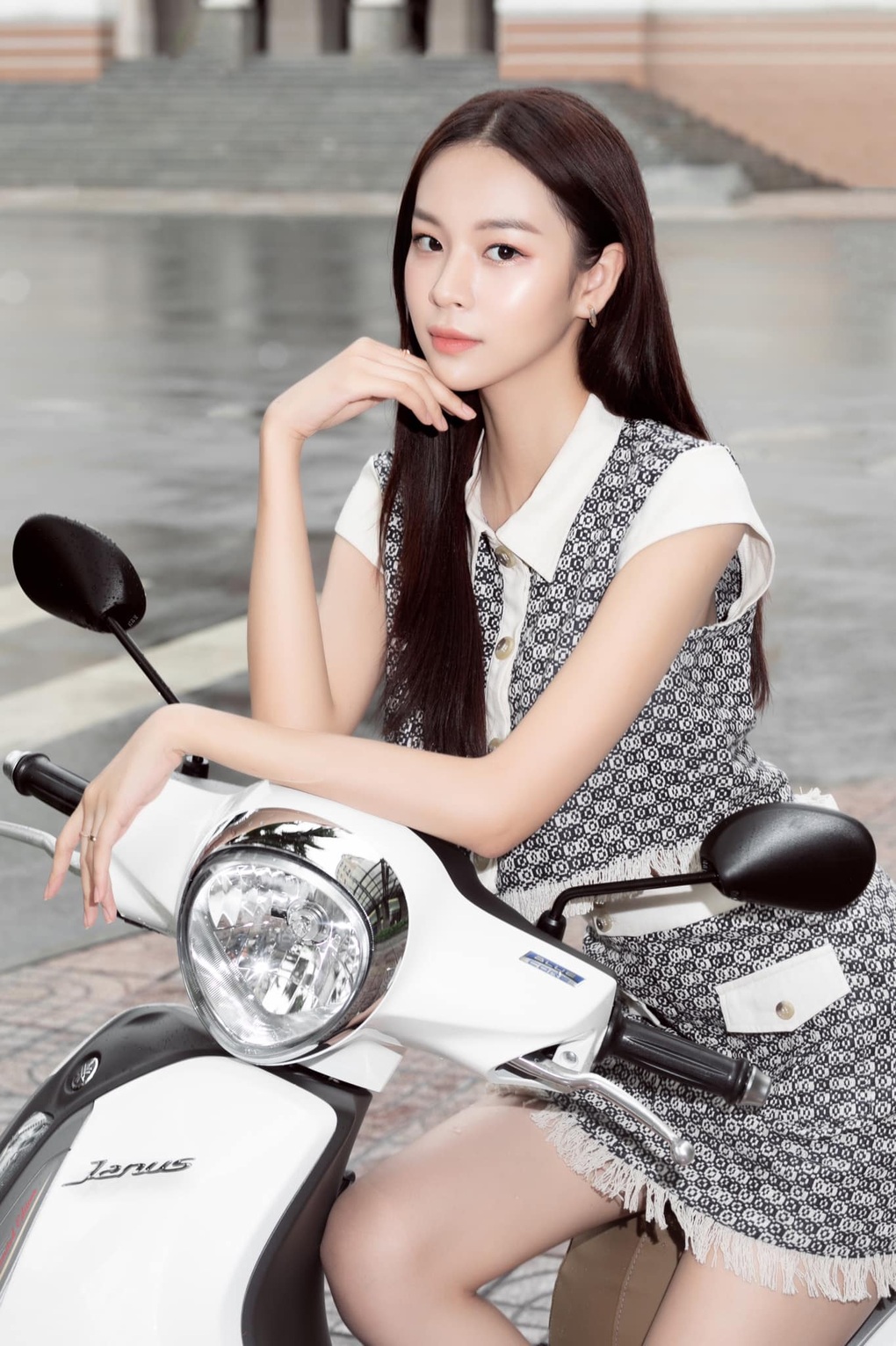 Phí Phương Anh nỗ lực tìm chỗ đứng trong lòng khán giả - 2 Phí Phương Anh nỗ lực tìm chỗ đứng trong lòng khán giả - 2