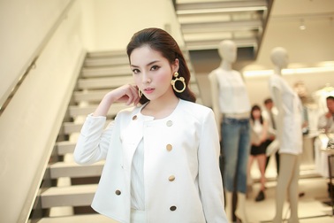 Hoa hậu Kỳ Duyên trẻ trung thanh lịch