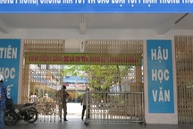 Phụ huynh tố nhà trường có nhiều khuất tất gây bức xúc