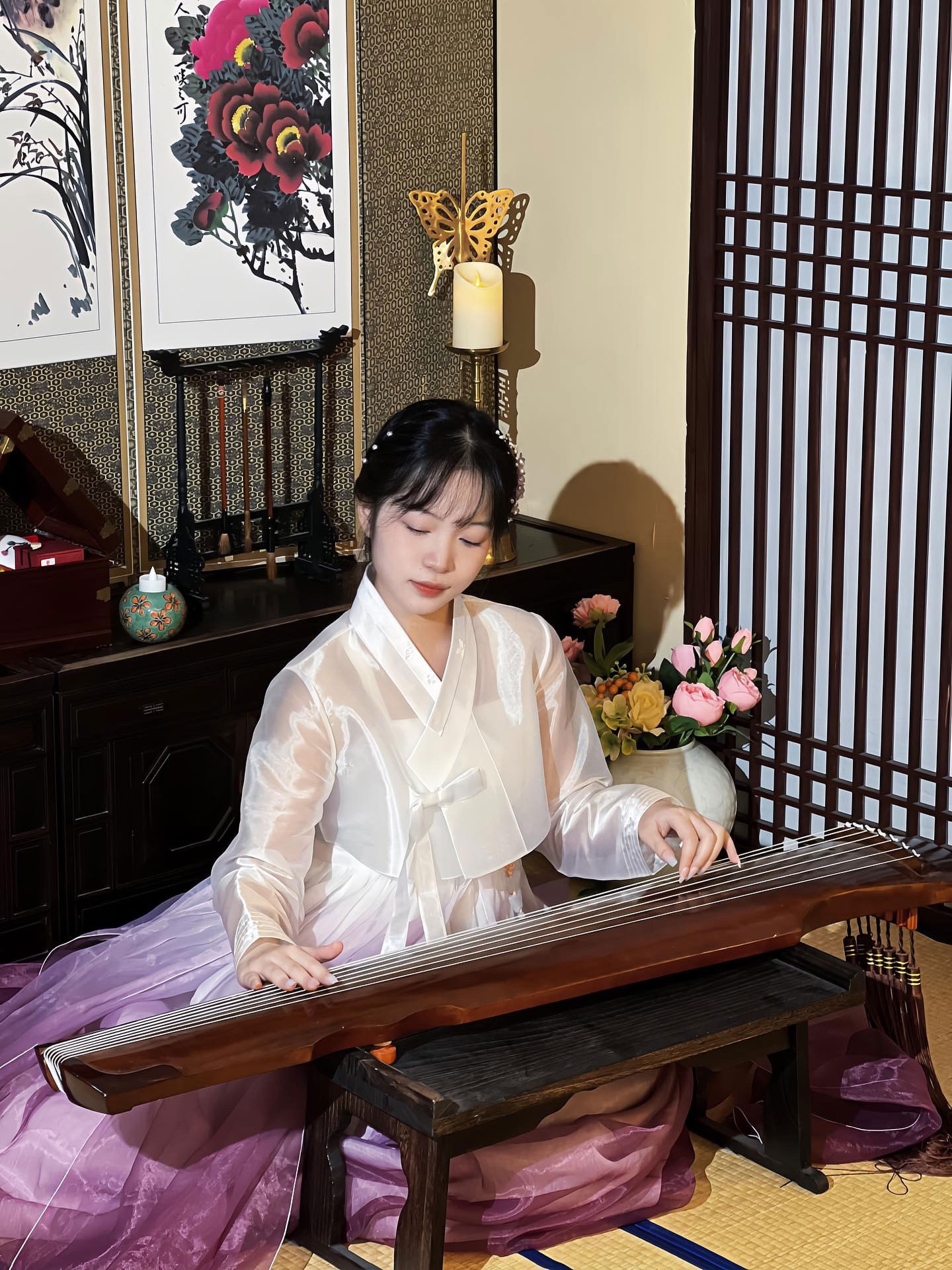 អាថ៍កំបាំងក្នុងការឈ្នះអាហារូបករណ៍ពេញប្រទេសកូរ៉េ ពីនិស្សិតស្រី Gen Z ដ៏ស្រស់ស្អាត - ២ Bí quyết giành học bổng toàn phần tới Hàn Quốc của nữ sinh Gen Z xinh đẹp - 2