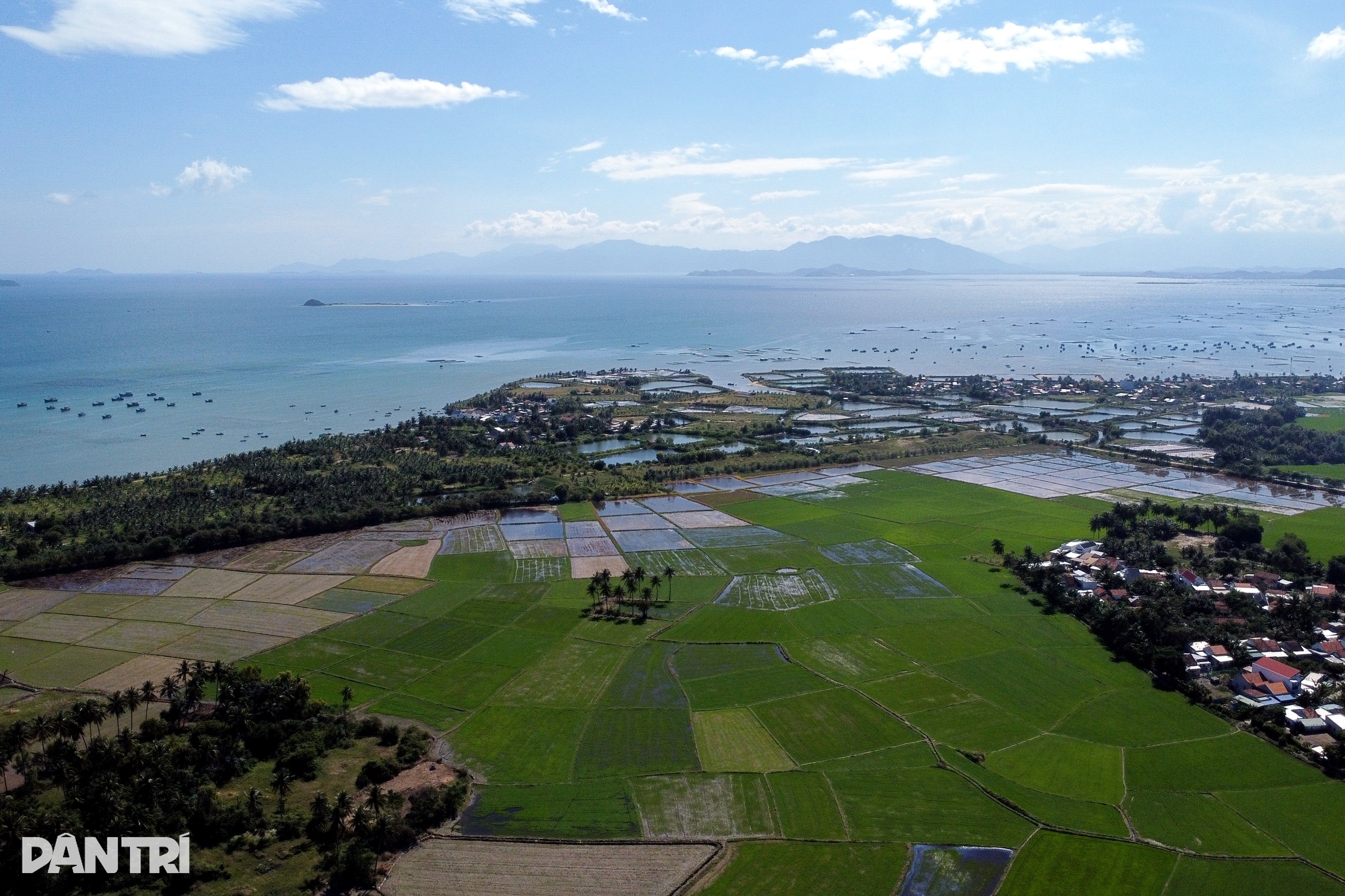 Khu vực đề xuất làm sân bay 7.000 tỷ đồng ở Vân Phong - 5 Khu vực đề xuất làm sân bay 7.000 tỷ đồng ở Vân Phong - 5