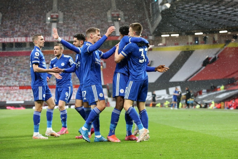 Man Utd 1-2 Leicester: Bầy cáo chiến thắng, Man City được hưởng lợi - 2 Man Utd 1-2 Leicester: Bầy cáo chiến thắng, Man City được hưởng lợi - 2