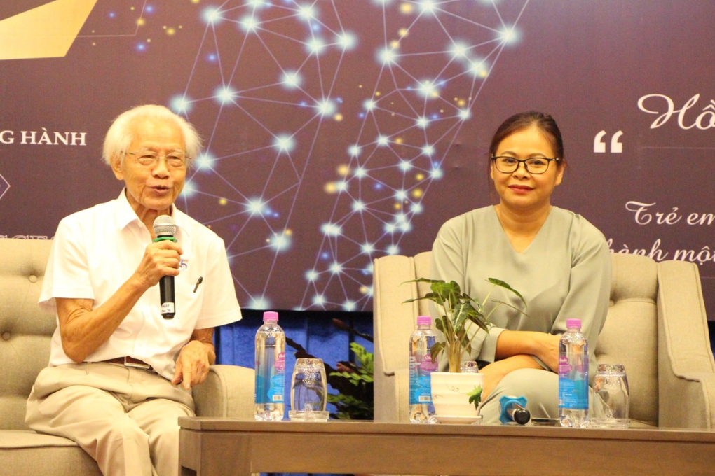 GS Hồ Ngọc Đại: Nhiều người nói tôi chọn giáo viên như chọn... hoa hậu - 1 GS Hồ Ngọc Đại: Nhiều người nói tôi chọn giáo viên như chọn... hoa hậu - 1