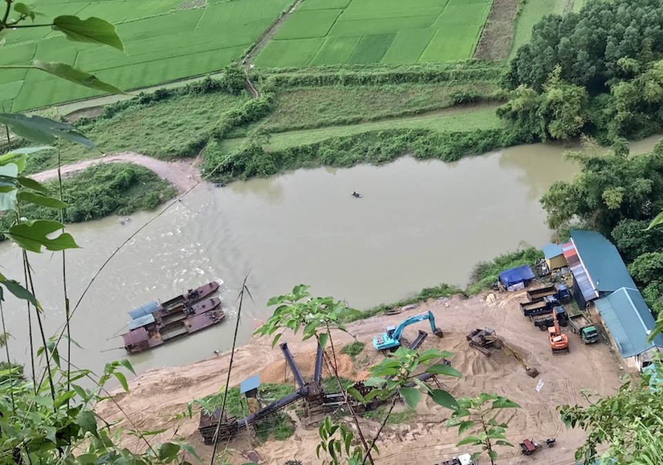 “Tối hậu thư” cho doanh nghiệp ngang ngược “chặt đôi” dòng sông tại xứ Lạng - 2 “Tối hậu thư” cho doanh nghiệp ngang ngược “chặt đôi” dòng sông tại xứ Lạng - 2