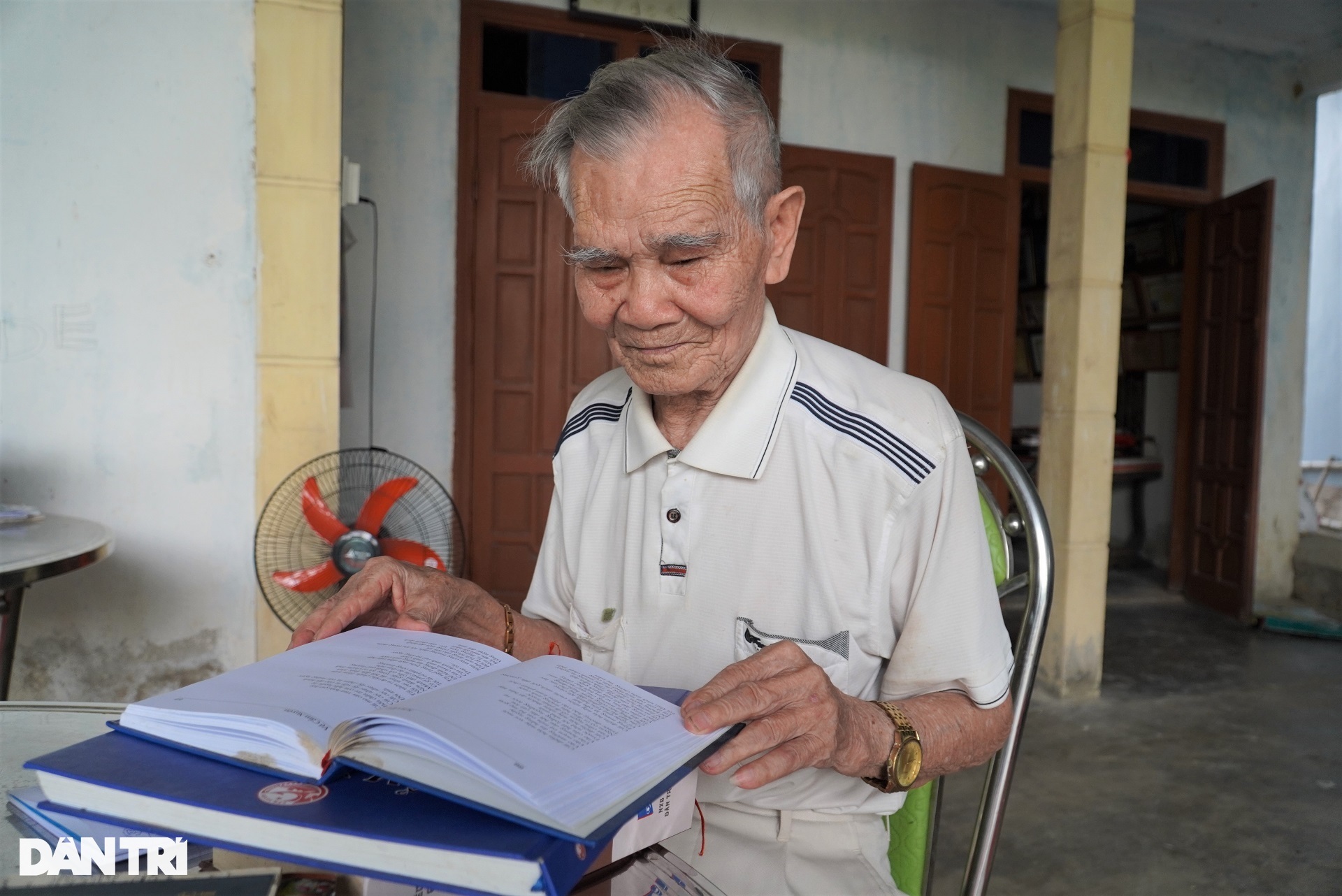Những người Việt trăm tuổi: Ngày 3 bữa cơm, chăm làm việc nhà - 6 Những người Việt trăm tuổi: Ngày 3 bữa cơm, chăm làm việc nhà - 6