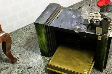 Đột nhập nhà dân, phá két sắt trộm khoảng 500 triệu đồng