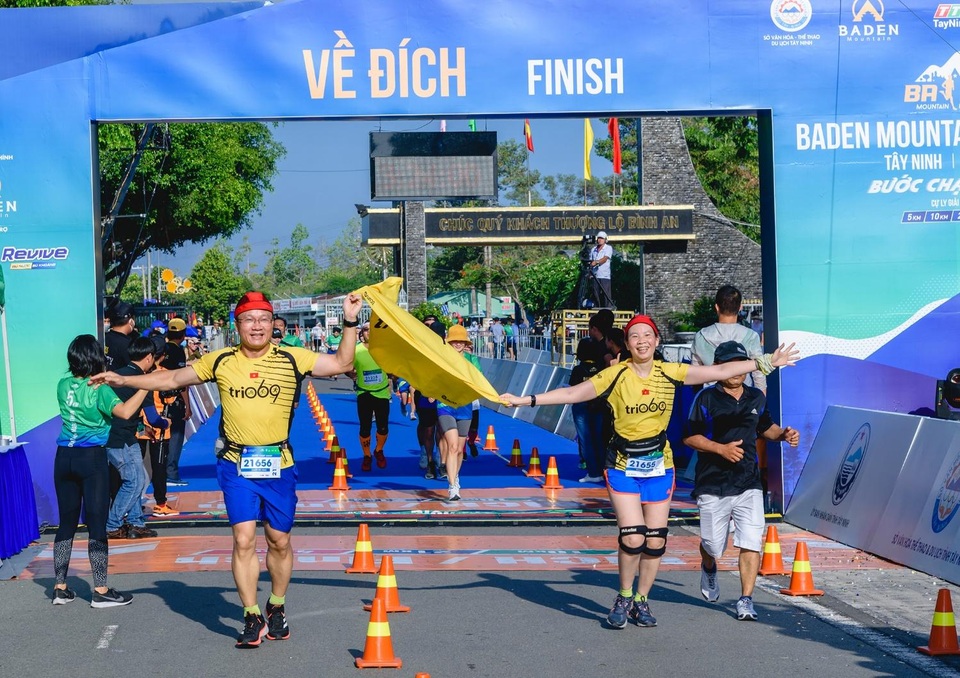 Cận cảnh đường chạy cực chất giải chạy BaDen Mountain Marathon - 4 Cận cảnh đường chạy cực chất giải chạy BaDen Mountain Marathon - 4