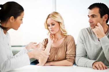 “Nhà cháu phải đẻ hết trứng mới thôi”