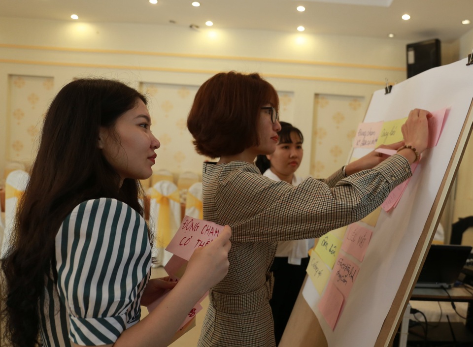 Tuyên truyền quấy rối tình dục nơi làm việc: Chưa kịp in! - 5 Tuyên truyền quấy rối tình dục nơi làm việc: Chưa kịp in! - 5