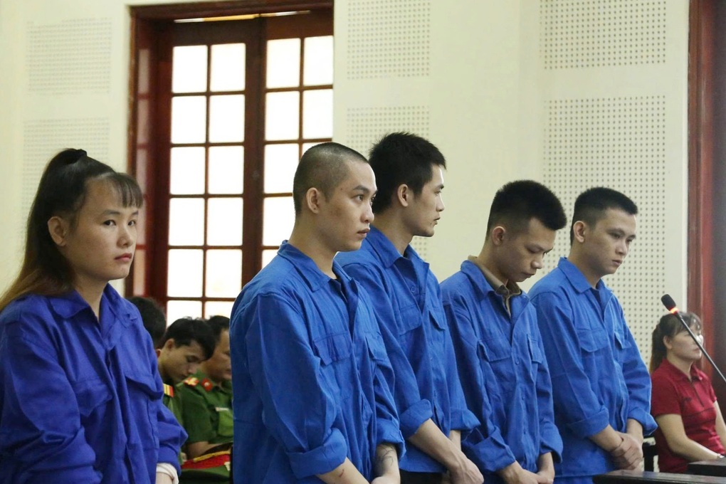 Tin gái xinh trên mạng, người đàn ông U70 bị lừa hơn 19 tỷ đồng - 1 Tin gái xinh trên mạng, người đàn ông U70 bị lừa hơn 19 tỷ đồng - 1