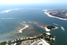 Thêm một đảo cát nhỏ đang hình thành ở biển Hội An