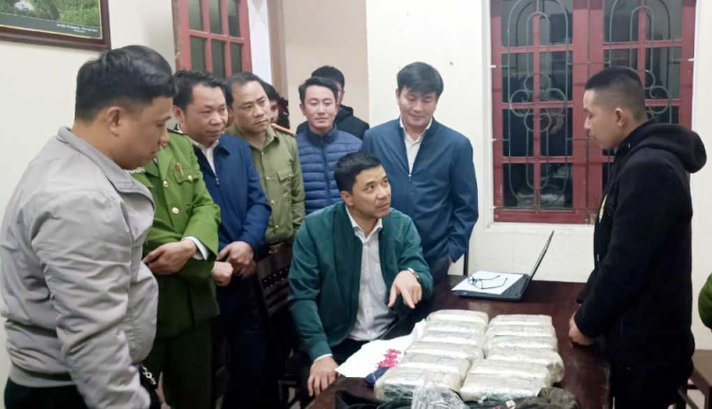 Vây bắt băng nhóm chở lô ma túy khủng, chống trả cảnh sát quyết liệt - 2 Vây bắt băng nhóm chở lô ma túy khủng, chống trả cảnh sát quyết liệt - 2
