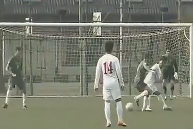 U19 Việt Nam đánh bại đội bóng của HLV Frank Rijkaard