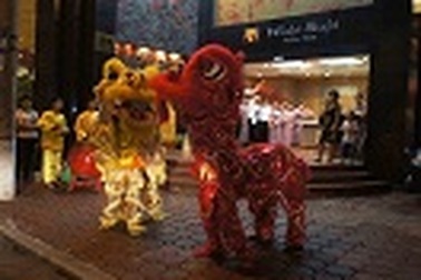 Múa Lân và quà tặng tại Wabi Sabi