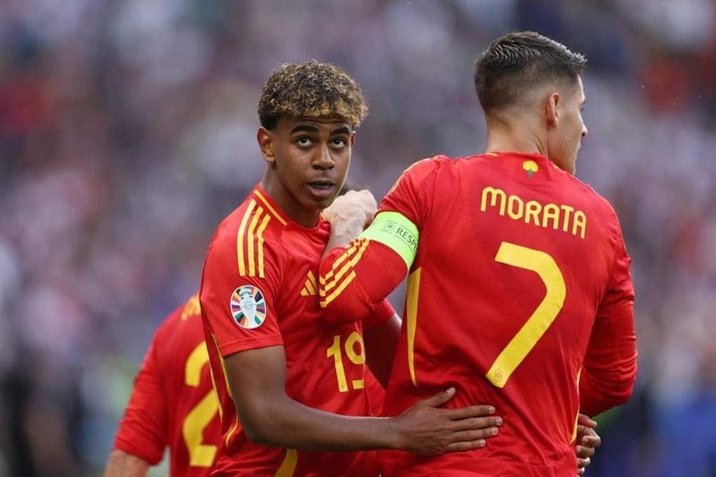 Đội hình tiêu biểu Euro 2024: Tây Ban Nha áp đảo, Mbappe vắng mặt - 9 Đội hình tiêu biểu Euro 2024: Tây Ban Nha áp đảo, Mbappe vắng mặt - 9