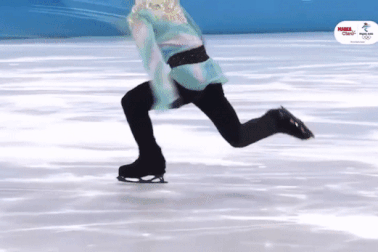 Cú ngã thảm họa khiến "Hoàng tử sân băng" tuột mất huy chương Olympic