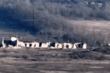 Pháo cối mạnh nhất thế giới của Nga phá hủy kho đạn Ukraine