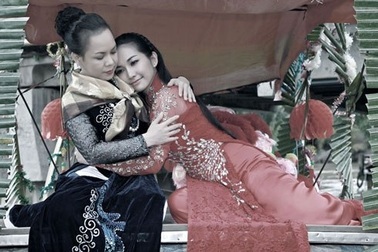 Việt Hương làm chủ hôn cho đám cưới Kim Hiền ở Mỹ