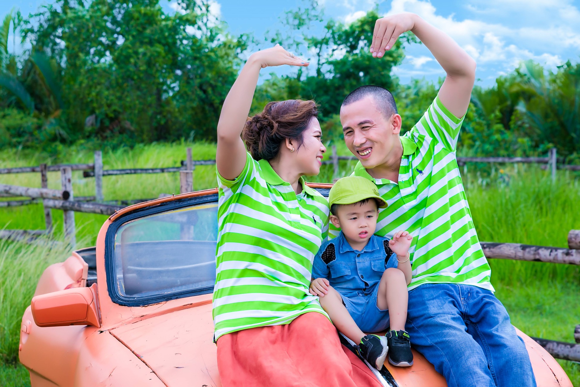 Nhóm bạn Sài Gòn và những bộ ảnh cưới trong mơ dành tặng người khuyết tật - 12 Nhóm bạn Sài Gòn và những bộ ảnh cưới trong mơ dành tặng người khuyết tật - 12