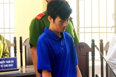 Xâm hại bé gái 13 tuổi, gã hàng xóm lãnh 20 năm tù