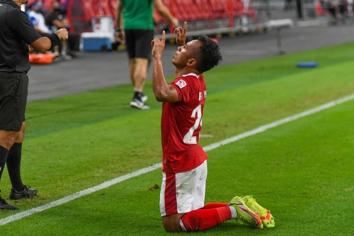 Đánh bại Malaysia, Indonesia gặp Singapore tại bán kết AFF Cup - 2 Đánh bại Malaysia, Indonesia gặp Singapore tại bán kết AFF Cup - 2