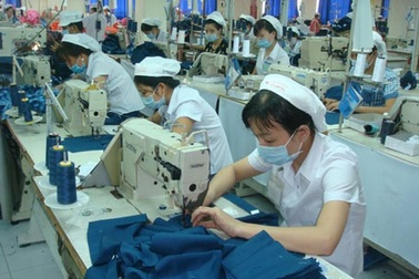 TPHCM: Nhiều doanh nghiệp khó thưởng Tết cho công nhân