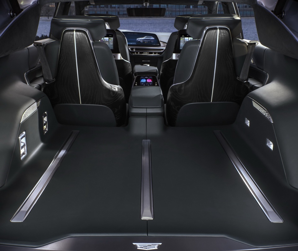 Cận cảnh tân binh Lyriq - Kỷ nguyên mới của Cadillac - 14 Cận cảnh tân binh Lyriq - Kỷ nguyên mới của Cadillac - 14