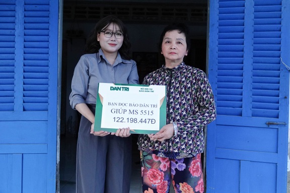 Trao hơn 122 triệu đồng tới gia đình có cha mẹ, con dâu bị ung thư
