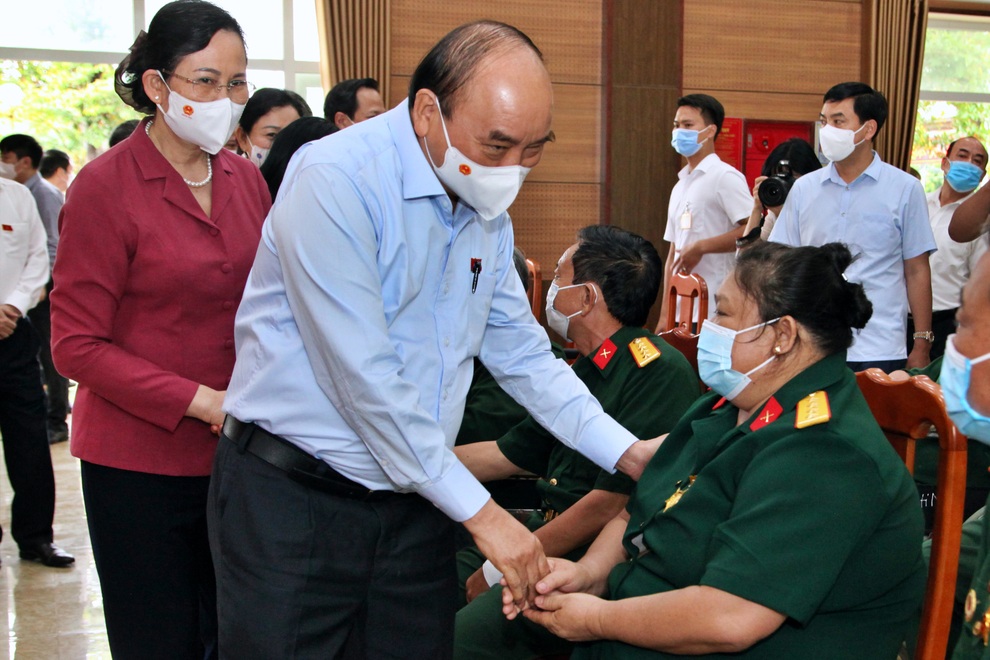 Chủ tịch nước tặng quà Bà mẹ Việt Nam anh hùng, thương bệnh binh tại Hà Nam - 1 Chủ tịch nước tặng quà Bà mẹ Việt Nam anh hùng, thương bệnh binh tại Hà Nam - 1